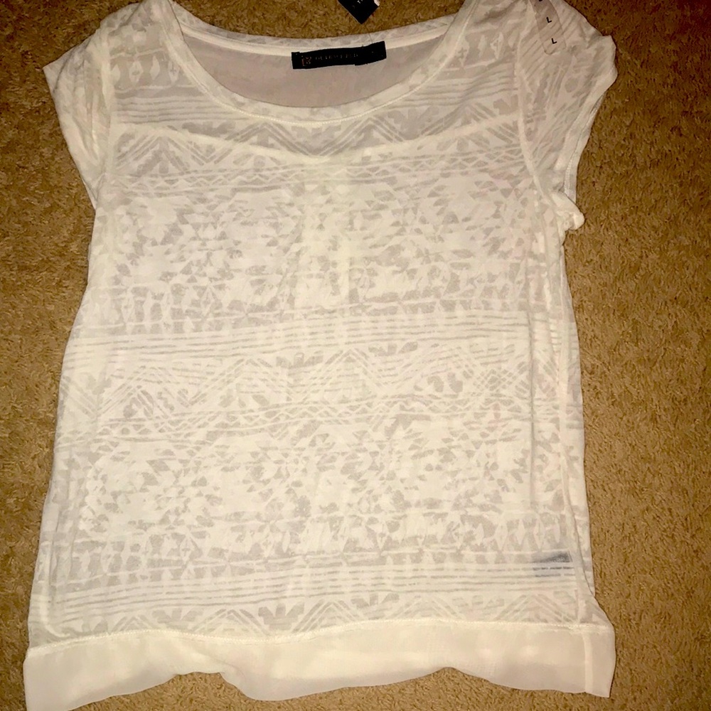 light weight, geometric pattern, round neck